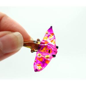 Manta Ray Tiny Miniature Glass Figurine  Handmade 1-Inch Blown Glass Animal  Cute Ocean Decor  Collectible Gift (Pink Purple)
