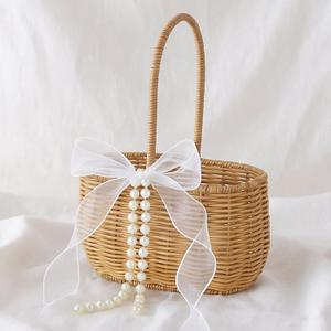 SiliFine 1 Pcs Wicker Rattan Flower Girl Basket with Bows and Pearl 11.8x8.7x5.1 Inches Rustic Wedding Basket for Flower Girl, Hand Woven Willow Storage for Ceremonies Home Decoration (Classic)
