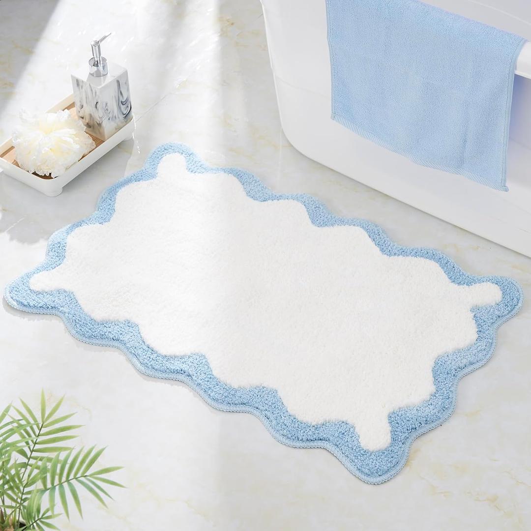 Luxury Cute Bathroom Rugs, White Bath Mat W/Blue Scalloped Edge, Microfiber Aesthetic Trendy Funky Fun Preppy Rug, Extra Soft Bathroom Mat Non-Slip for Tub, Shower, and Bath Room 30'' x 20''