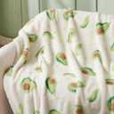Bedsure Cute Avocado Throw Blanket - Soft Fleece Throw for Girls Boys Teens Kids as Gifts, GentleSoft Cozy Fuzzy Room Decor Aesthetic Fruit Pattern Blankets for Couch Sofa Bed Camping, 50x60