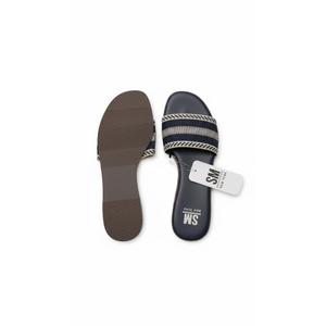 SM New York Comfortable Sandals for Women Size 8