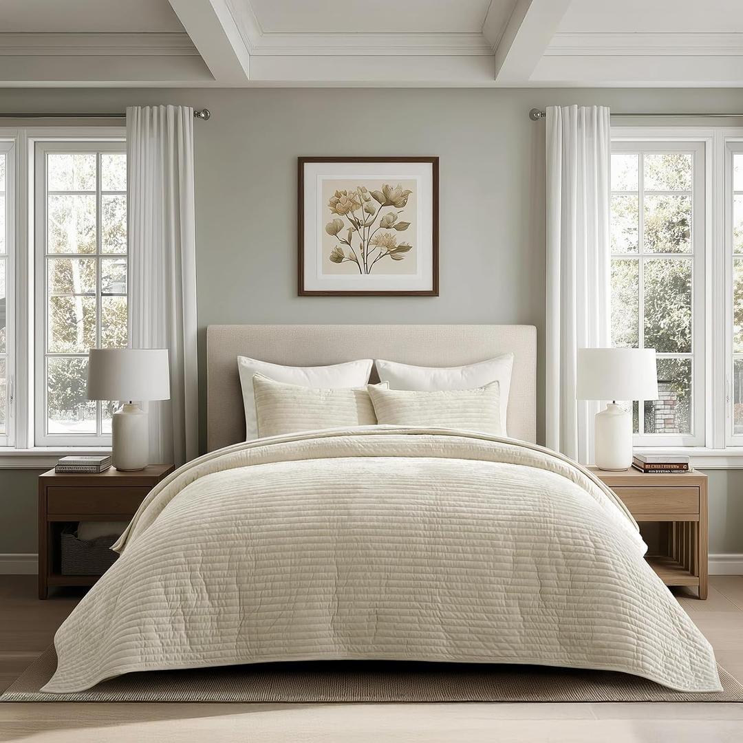 EVERGRACE Velvet Quilt Set California King 118'' x 106'', Luxurious Soft Striped Channel Bedding Set, Lightweight Velvet Comforter for All Season, Oversized Bedspread Coverlet w/ 2 Shams, Beige