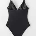 CUPSHE Women's One Piece Swimsuit Tummy Control V Neck Bathing Suits (Black, L)