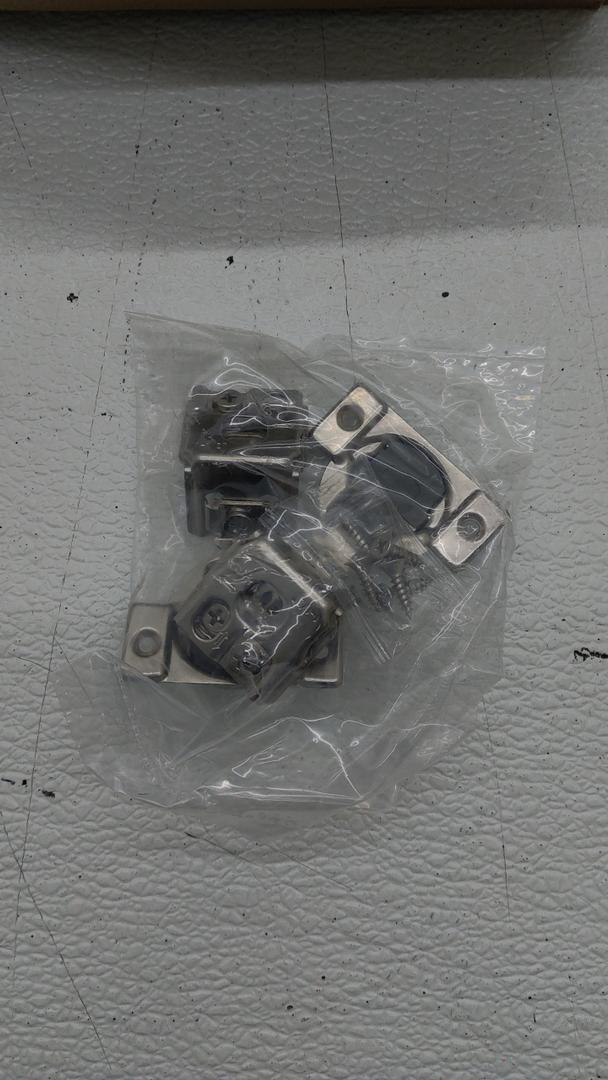 Furniware 60pcs Closing 105 Degree
