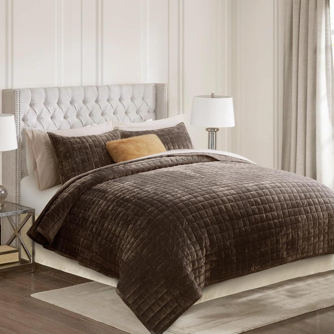 RECYCO Luxury Velvet Quilt Set Full Queen Size Bedding Sets, Ultra Soft Velvet Comforter Set, Lightweight Channel Box Stitch Oversized Bedspread Coverlet for All Season, with 2 Shams, Walnut Brown