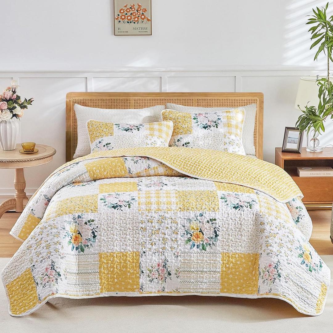 Joyreap 3 Pieces Floral Patchwork Quilt Set Queen, Yellow n White Flowers Design, Soft n Cozy Microfiber Quilt, Bedspread Bed Cover for All Season, 1 Quilt and 2 Pillow Shams- 90x90 inches
