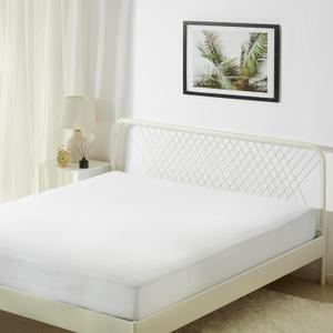 Amazon Basics Zippered Mattress Encasement - Waterproof, Queen