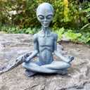 Alien Statue, Meditation Yoga Alien Figure, 6.3" H Resin UFO Alien Sculpture for Home Indoor Outdoor Patio Lawn Yard Decor, Collectable Gift (Pose 1 - Gary)