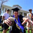 Graduation Cups, 16 oz Disposable Plastic Cup Class of 2025 Party Cups for Congrats Grad Graduation Party Supplies Tableware Decorations, 60 Pack (Blue)