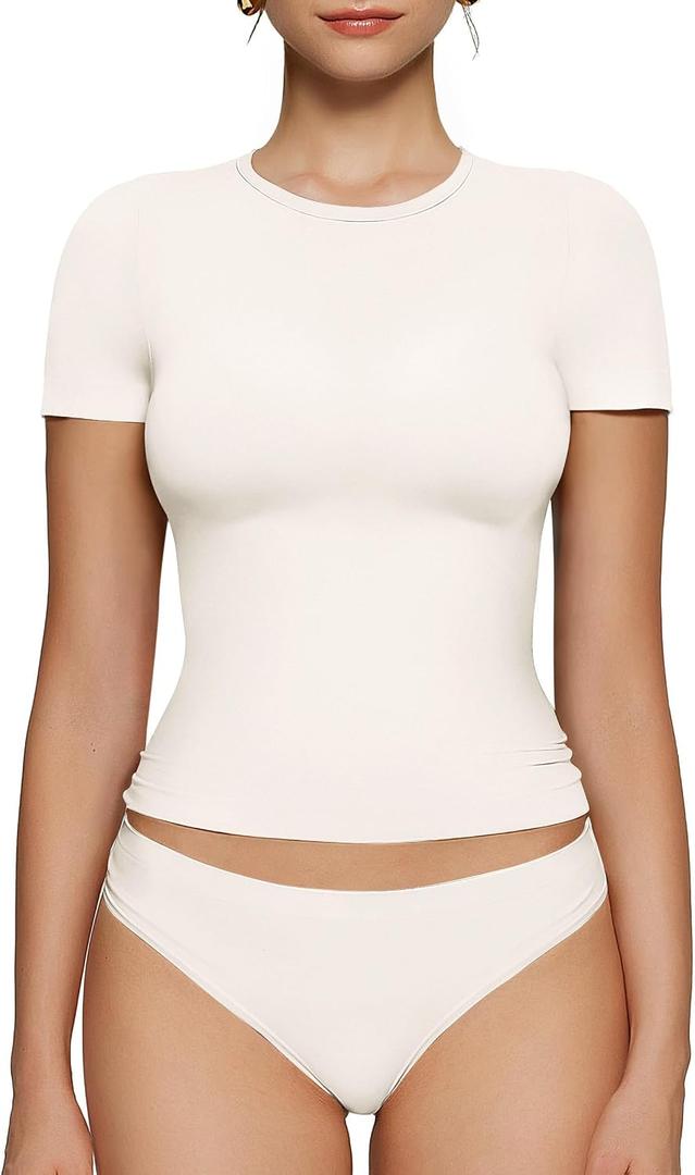 OEAK Womens T-Shirts Short Sleeve Shirts Crew Neck Basic Tees Soft Smoothing Seamless Tshirts Slim Fit Going Out Trendy Tops (White, M)