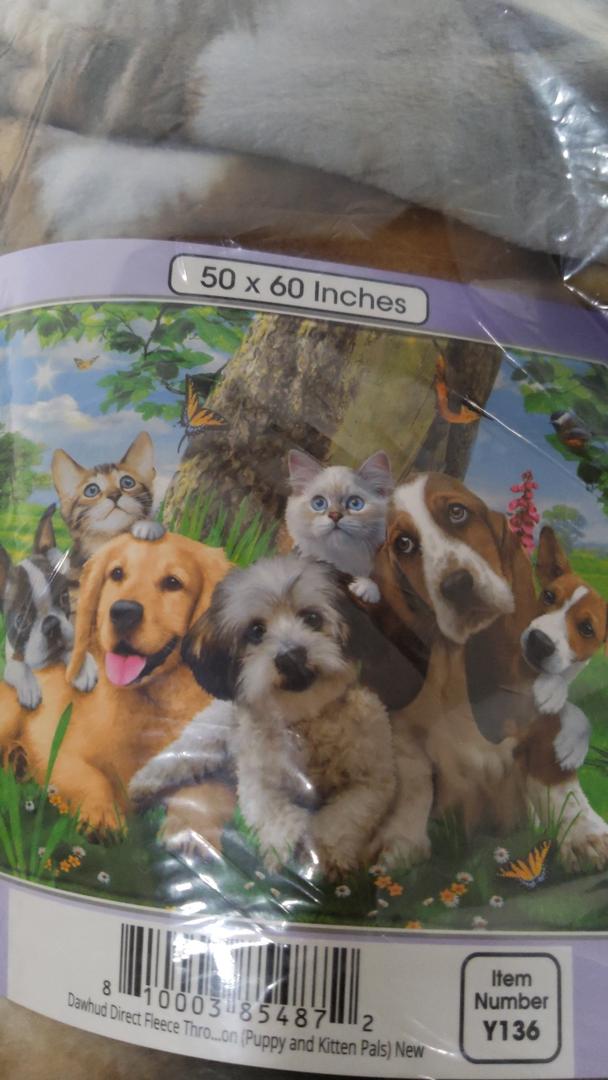 Dawhud Direct 50x60-Inch Backyard Pals Dogs and Cats Blanket - Soft Plush Animal Print Blanket for Adults and Kids - Soft and Cozy for Bed, Couch, or Travel - Thoughtful Gift for Animal Lovers
