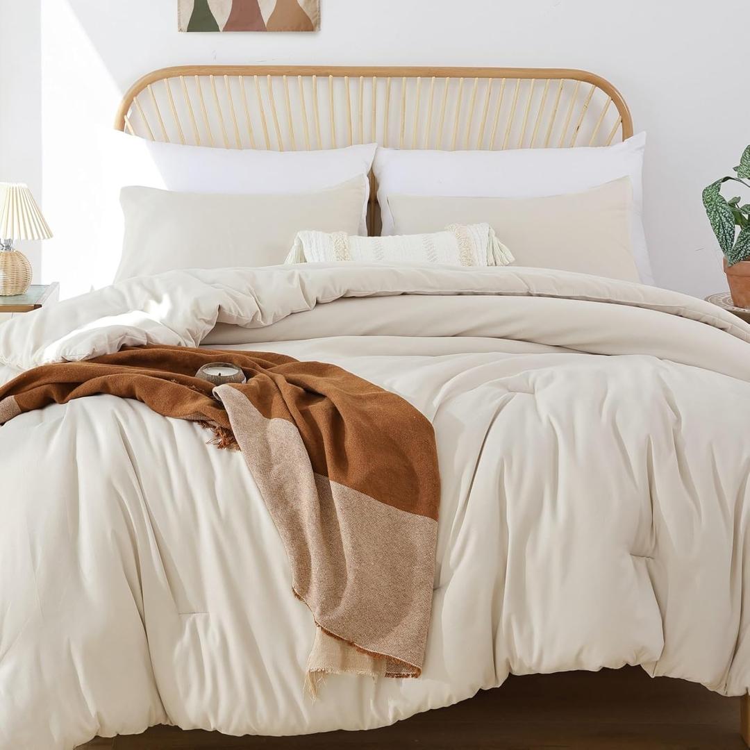 ROSGONIA King Size Comforter Set Beige, 3pcs (1 Boho Comforter & 2 Pillowcases) All Season Bedding Soft Lightweight Bedspread Cozy Blanket Quilt