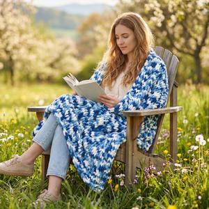 Amlie Home Chunky Knit Throw Blanket for Couch, Soft Chenille Handmade Crochet Throw Rope Knot Blanket for Couch, 50"x60", Space-Dyed Blue
