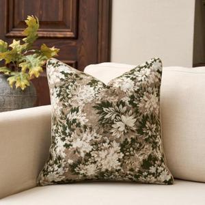 Yangest Neutral Floral Pillow Cover 18 x18 Inches, Vintage Chenille Square Throw Pillow Cover Soft Decorative Farmhouse Accent Couch Pillow Cover for Living Room Bedroom, Green