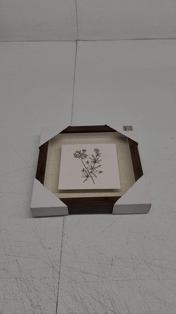 CA 26x10 Embossed Floral Tile Linn