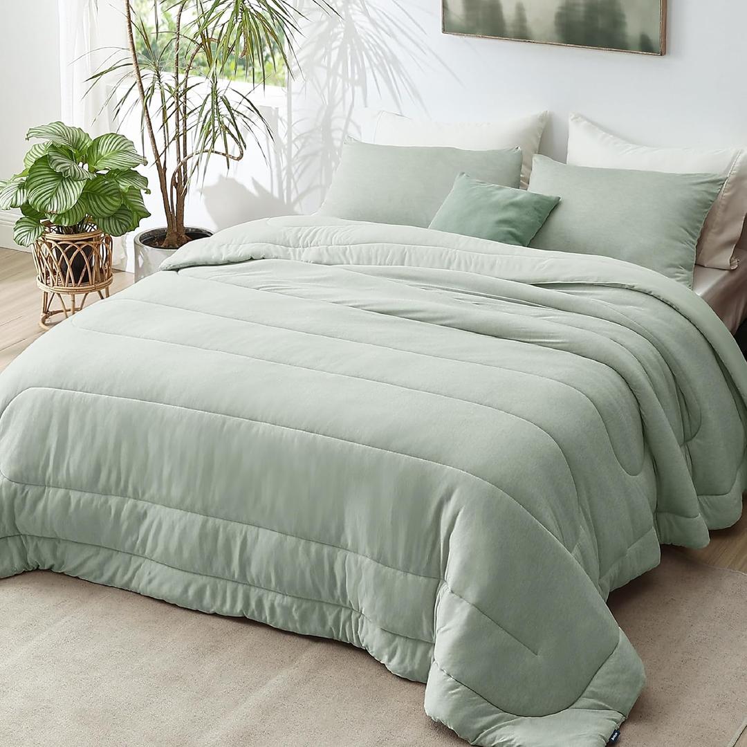 Bedsure King Comforter Set - Cooling and Warm Bed Set, Sage Green Reversible Bedding for All Season, 3 Pieces, 1 King Size Comforter (102"x90") and 2 Pillow Cases (20"x36")
