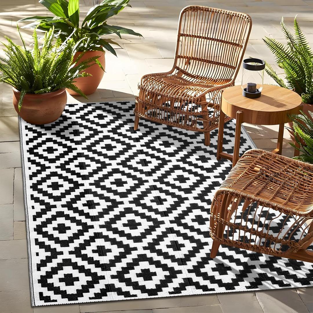 OLANLY Waterproof Outdoor Rug 6x9 ft, Outdoor Plastic Straw Rug for Camping, RV Mat Outside, Indoor Outdoor Carpet for Porch, Deck, Backyard, Balcony, Picnic, Black & White