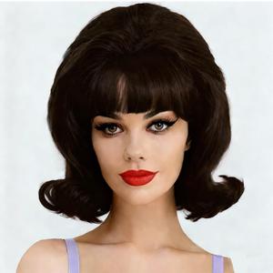 Short Brown Wig With Bangs for Women 50s 60s Retro Bouffant Beehive Wigs Shoulder Length Synthetic Fiber Wig for Costume Daily Cosplay Use