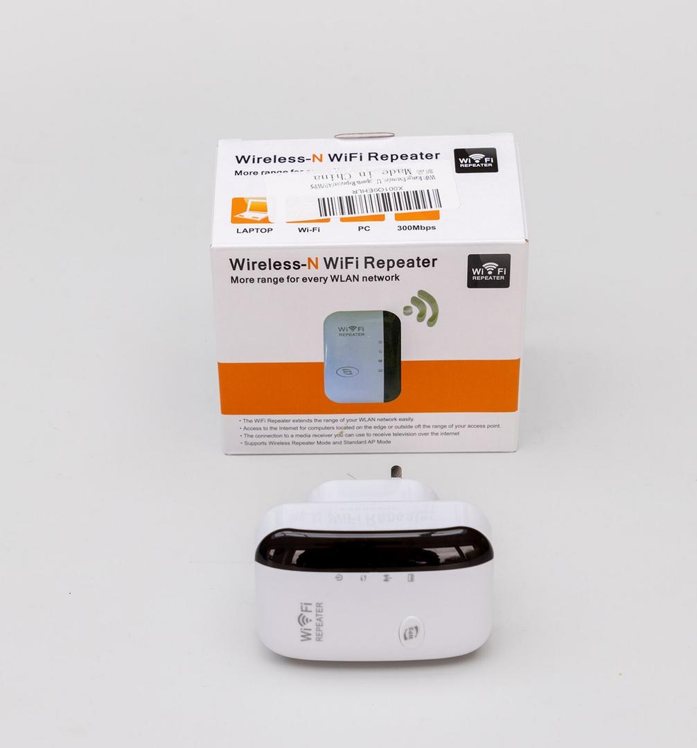 Wireless-N WiFi Extender /Repeater Covers Up to 3000 Sq.ft and 45 Devices