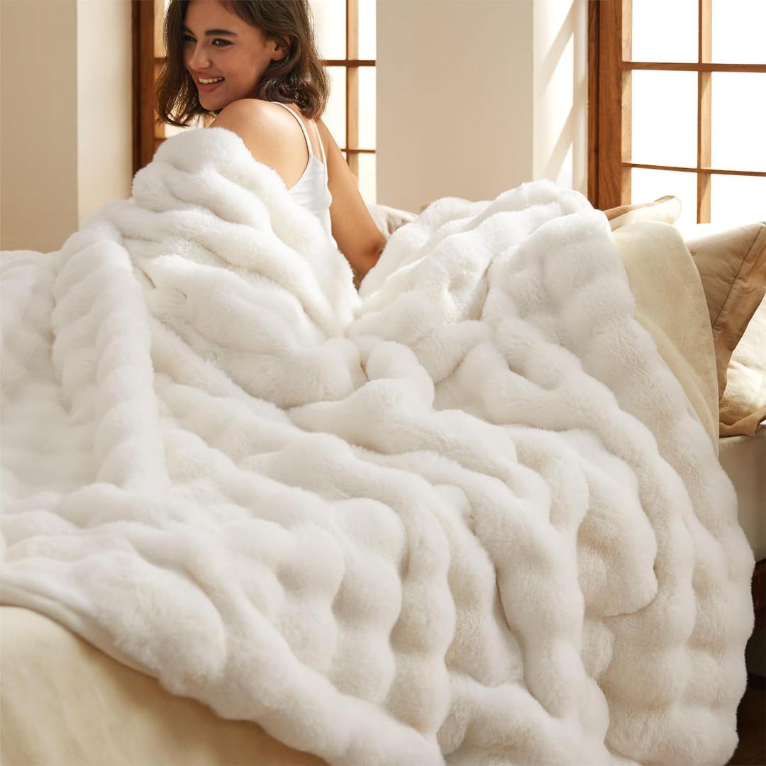 Bedsure Fluffy Bubble Faux Fur King Blanket, 104"x90", Cream