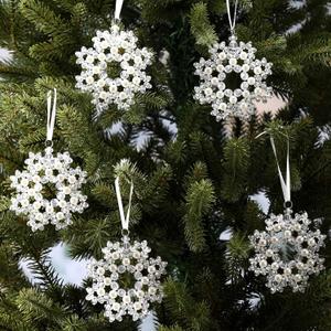 5 Pcs Christmas Crystal Beaded Snowflake Ornaments 3.2 Inch Clear Acrylic Pearls Beaded Hanging Ornaments Kits Christmas Tree Decorations for Winter Party Indoor Home Decorations(White)