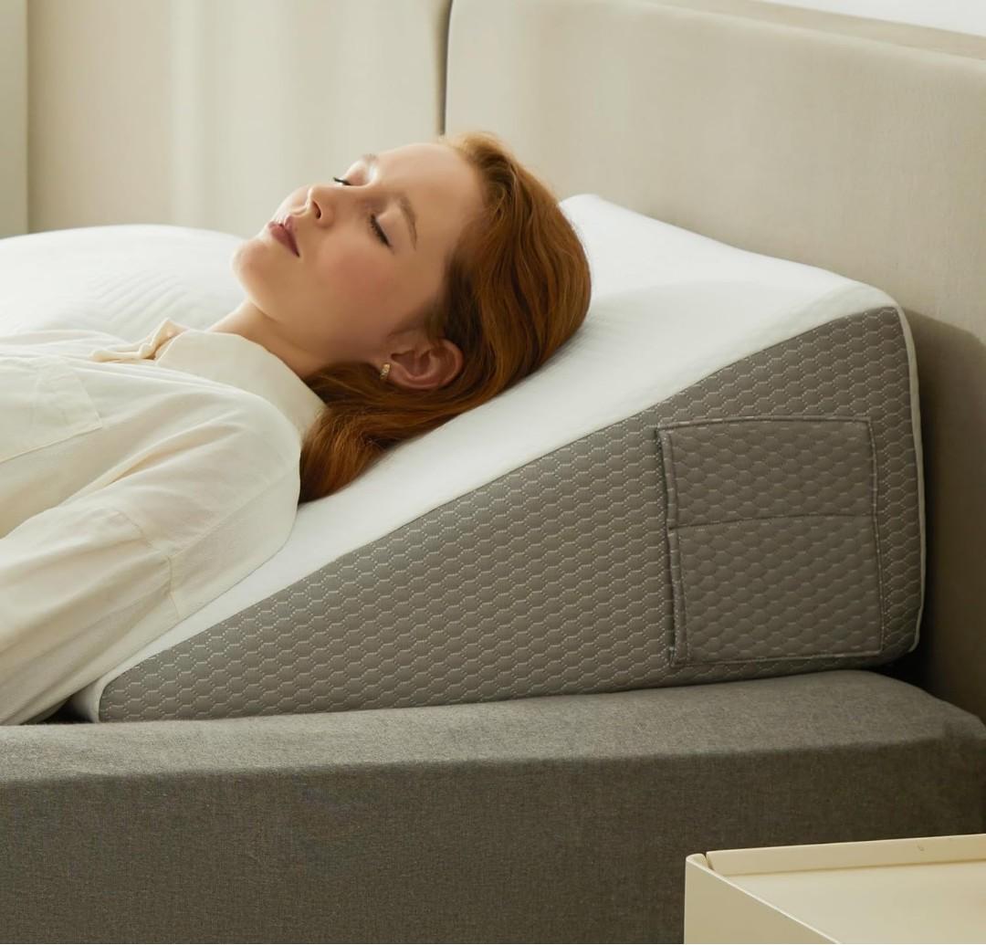 Bedluxe Wedge Pillow, 10 inch Bed Wedge Pillow for Headboard, Pillow Wedge for Acid Reflux Relief, Sleeping, Back Pain Relief, Snoring, Triangle Pillow Wedge, White/Grey