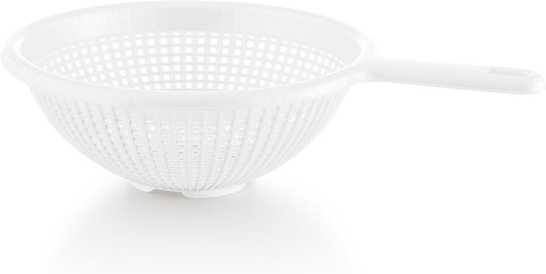 YBM Home 8.5 Inch Deep Plastic Strainer Colander with Long Handle  Made of Food Safe BPA-Free Plastic - Durable and Dishwasher Safe - Use for Pasta, Noodles, Spaghetti, Vegetables and More (1, White)