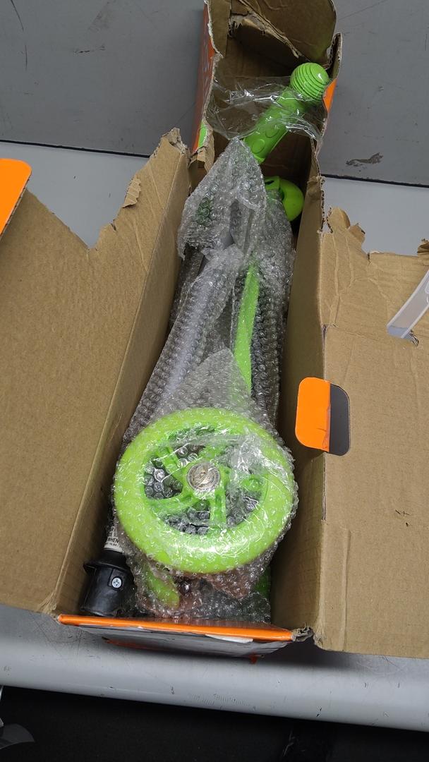 Voyager 3 Wheel Scooter Green