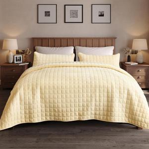 Fleeco Double-Sided Velvet Queen Size Quilt Comforter Set, Reversible 92''x96'' Oversized Luxury Ultra Soft Bedspread with 2 Matching Shams, All-Season Bedding, Cream Yellow