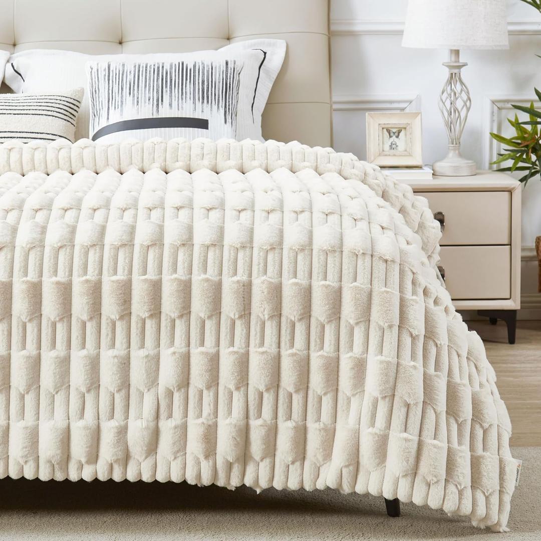 JONIYEAR Extra Large Soft Fluffy Striped Faux Fur Blanket Queen Size 80" x 90", Decorative 3D Geometric Big Warm Fuzzy Fur Blankets for Winter, Reversible Thick Plush Furry Blanket for Bed, Sand White