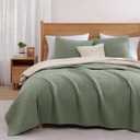 WRENSONGE Queen Quilt-3 Pieces Lightweight Bedspreads Sage Green Queen Size Quilt Bedding Set for All Seasons, Soft Summer Coverlet with 2 Pillow Shams Suitable for Bed, Couch