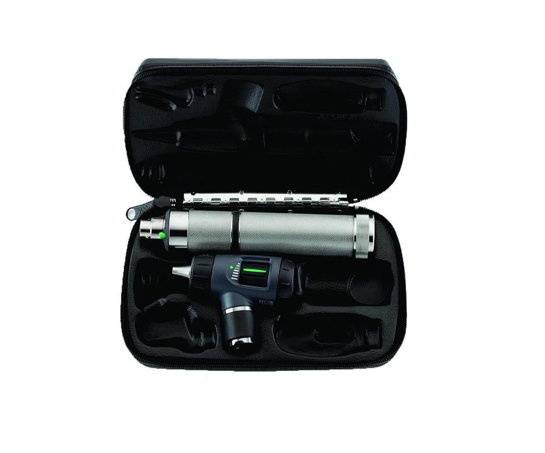 Welch Allyn Otoscope Set with MacroView Otoscope and Direct Plug-In Handle in Hard Case 25070-M