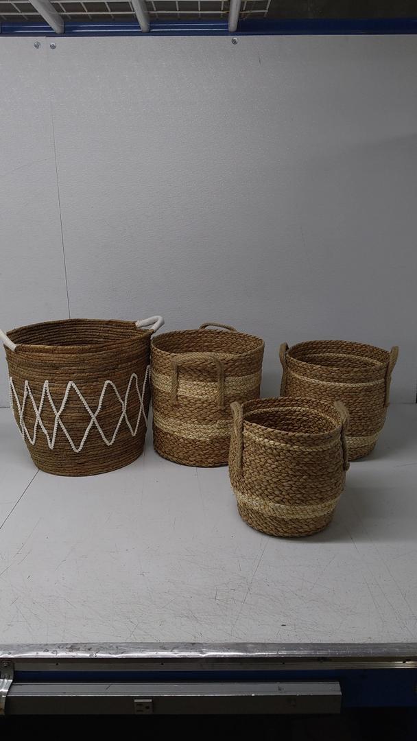Set of 4 Striped Woven Seagrass Round Baskets (16x14.5,  13x13, 12x11, 11x9,5)