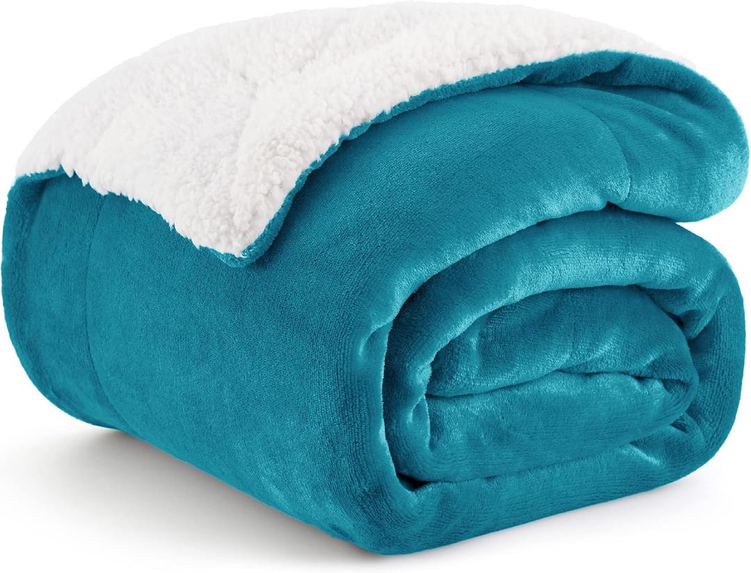 Bedsure Sherpa Fleece Throw Blanket Twin Size for Couch - Thick and Warm, Soft Fuzzy Plush Twin Blanket for Winter, Teal, 60x80 Inches