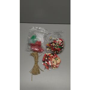 24 Sets Christmas Sign Craft Kits for Kids Winter Wooden Crafts with Beads Santa Claus Reindeer Elf Ornament Christmas DIY Craft Art Sets for Holiday Party Favors Classroom Activities Decor