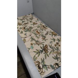 Table Runner with Flowers and Birds, Spring Plant Flowers Table Decoration Linen Table Runner Family Party Party Decorations 13x36 Inches