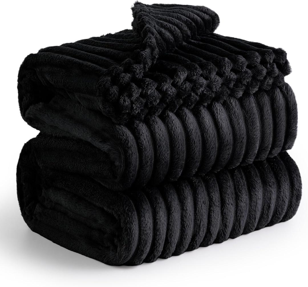 Bedsure Blankets Queen Size for Bed - Super Soft Cozy Blankets for Women, Cute Large Fleece Throws for Girls, Off White, 90x90 Inches