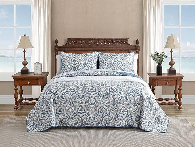 Tommy Bahama - King Quilt Set, Soft & Reversible Woven Bedding with Matching Pillowcases, Medium Weight for Year Round Comfort, 3 Piece Bed Set (Cape Verde Smoke)