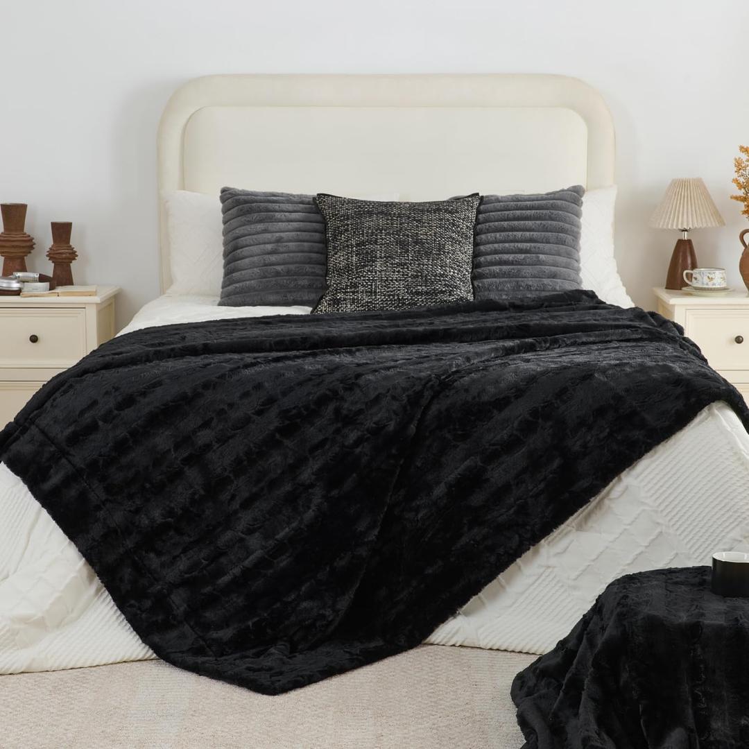 Krifey Black Faux Fur Blanket for Bed, 3D Marble Texture Soft Cozy Fuzzy Plush Thick Warm Blanket, Faux Rabbit Fleece, Christmas Birthday Gifts for Men Dad, Cool Black, 60x80in