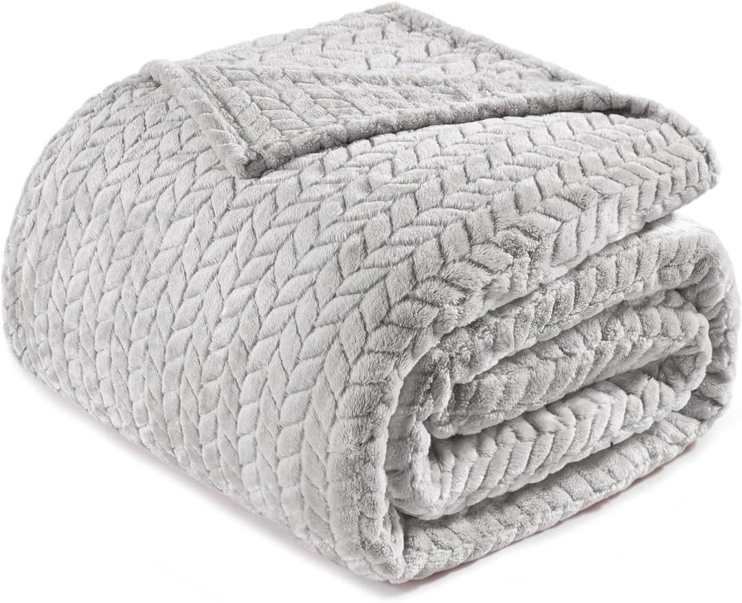 Exclusivo Mezcla Light Grey Fleece Twin Size Blanket for Bed, 90x66 Inches Soft Cozy Jacquard Flannel Blankets, Lightweight Fuzzy Plush Warm for All Seasons