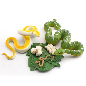 6PCS 6.5Inch Plastic Realistic Emerald Tree Boa Constrictor Figurine Python Figurine Solid Snake Figures Cobra Life Cycle With Leaves Diorama Supplies Party Favors Cake Topper For Boys Girls Kid