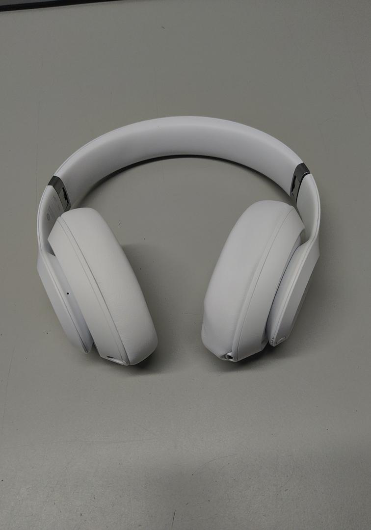 Beats Studio Pro - Premium Wireless Over-Ear Headphones- Up to 40