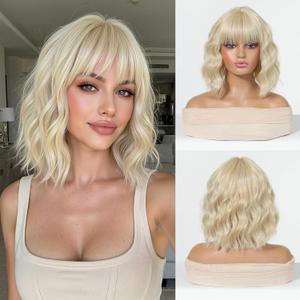 Esmee Short Wave Strawberry Blonde Bob Wigs for Women Shoulder Length Synthetic Wig with Fringe for Daily Party Cosplay Use