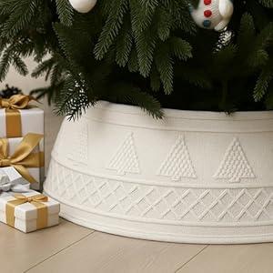 VioraWhite 28 Inch Christmas Tree Collar, Neutral Chunky Cable Knit Tree Base Cover Ring Skirt, Rustic Farmhouse Basket Collar for Xmas Home Office Holiday Decor, Fits 4-6 ft Trees(White)