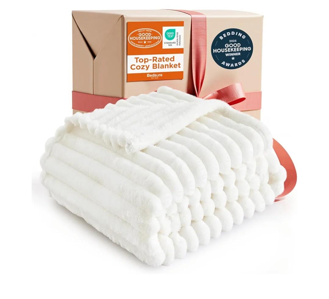 Bedsure GentleSoft White Throw Blanket for Couch - Cozy Soft Blankets for Women, Cute Small Fleece Throws for Girls, House Bedroom Decor Aesthetic Gift for Women, Off White, 50x70 Inches