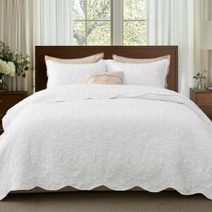 Bedsure Quilts Queen Size - Ultra Soft Pre-Washed Cloud-Like Bedding, All-Season Lightweight Comforter for Country Bedroom, Leaf Design Coverlet in Pure White, 90 x 96 Inches | Stitch-Free Quilting, Ultra Soft, Lightweight, Machine Washable, Pet-Friendly