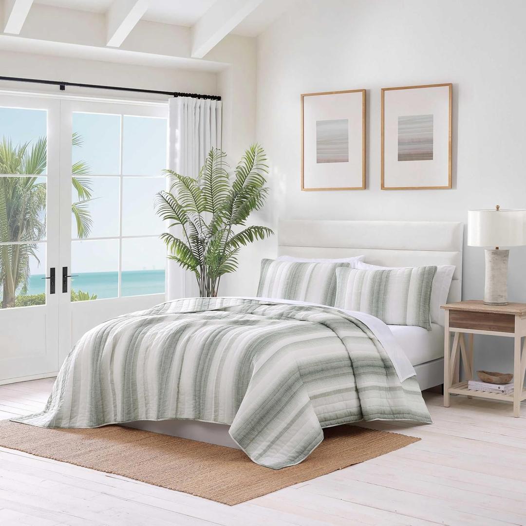 Tommy Bahama - Quilt Set, Luxuriously Soft Textured Bedding with Matching Shams, Striped Design, Modern Home Essentials (La Prisma Green, King)