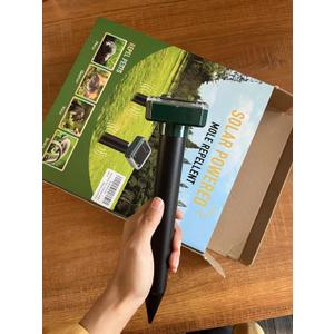 Mole Repellent for Lawns 8 Pack, Solar Powered Mole Repeller Ultrasonic Gopher Repellent, Outdoor Waterproof Vole Vibration Stakes,Sonic Gopher Deterrent Yard for Rodent Groundhog Snake Chipmunk