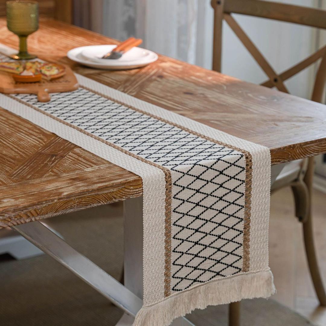 TOPBATHY Macrame Table Runner Woven Delicate Home Decor for Party Table Decorations Crafted for Christmas