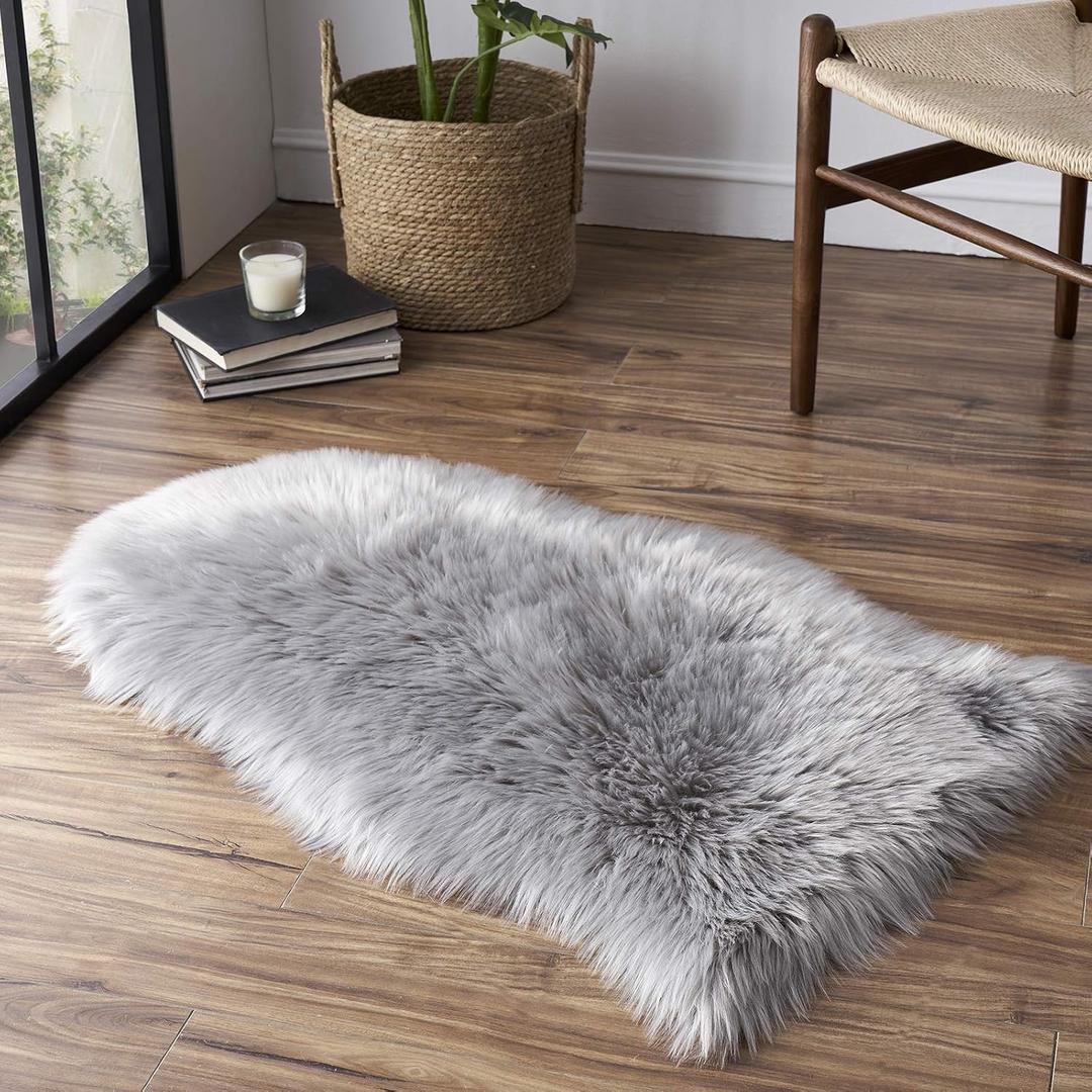 Faux Fur Rug Sofa Chairs Cover, Grey Small Rug for Bedroom, 2X3 Shaggy Furry Rugs for Kids Room, Shag Fluffy Rugs for Nursery Room, Soft Fuzzy Plush Carpet, Cute Floor Dorm Decor